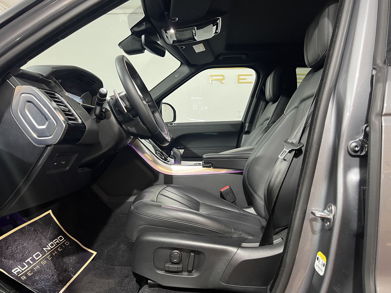 Range Rover Sport D350 HSE Dynamic - Samsaru's Car Outlet