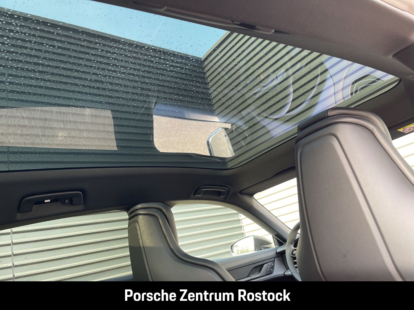 Porsche Taycan 4 Cross Turismo InnoDrive LED-Matrix