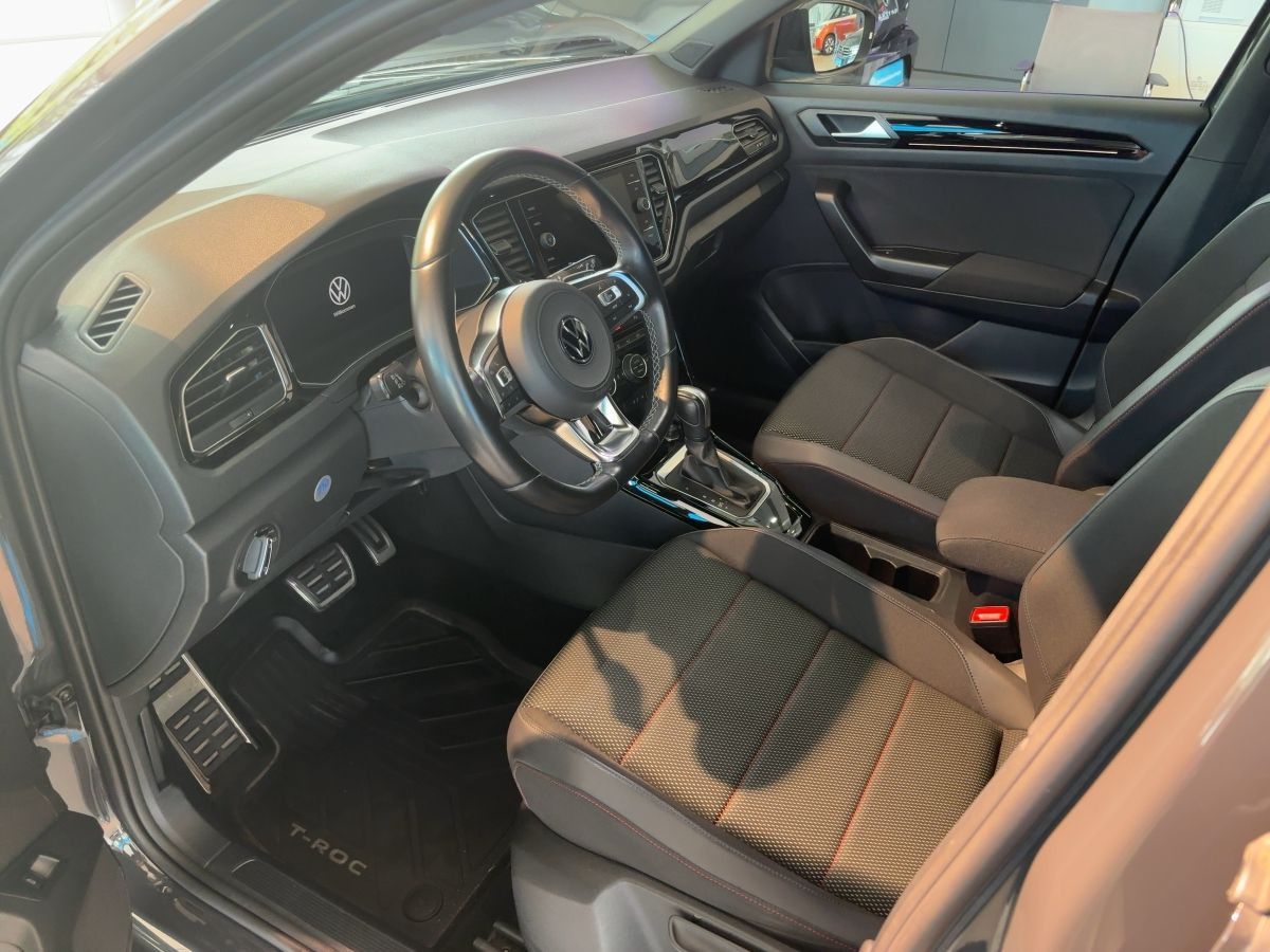 Volkswagen T-Roc 1.5 TSI Sport - Samsaru's Car Outlet