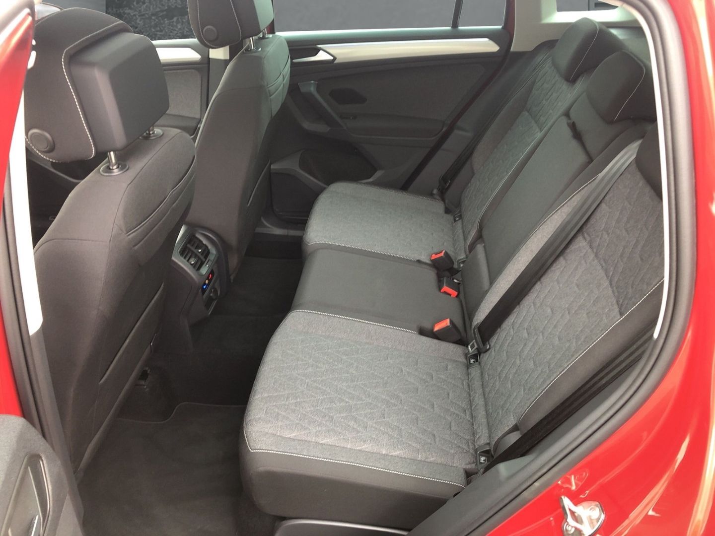 Volkswagen Tiguan 1.5 TSI DSG Move - Samsaru's Car Outlet