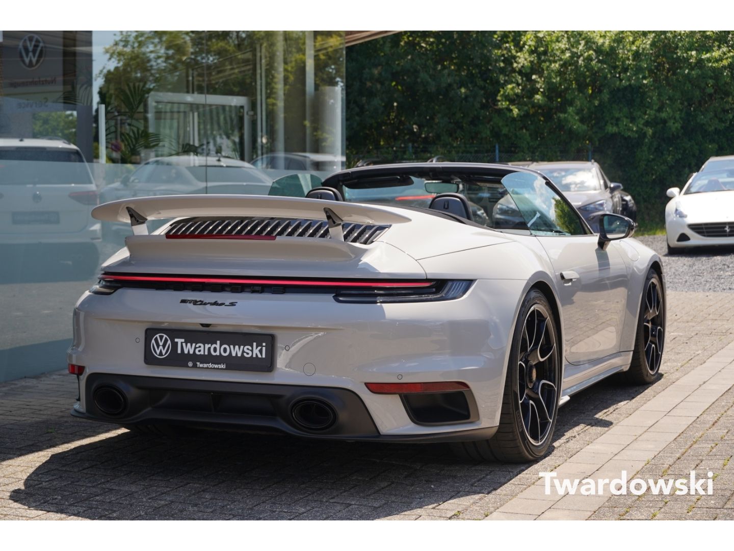 Porsche 911 992 Turbo S Cabriolet APPROVED LIFT MEMO