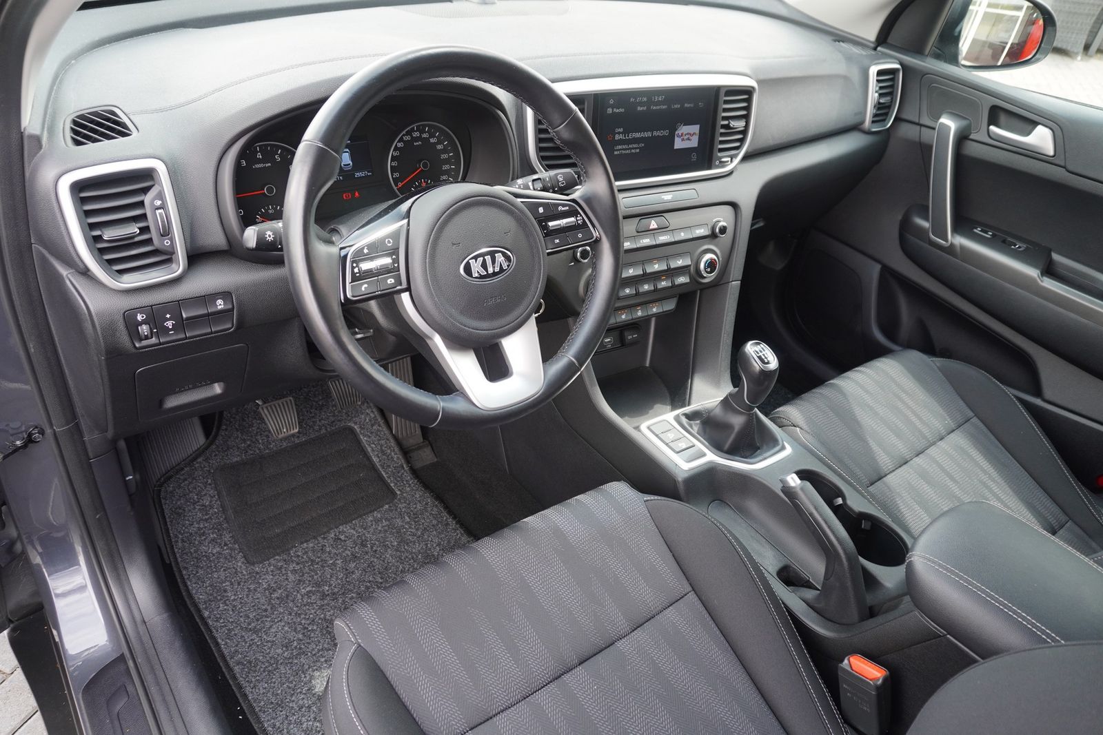 Kia Sportage 1.6 Edition 2WD - Samsaru's Car Outlet