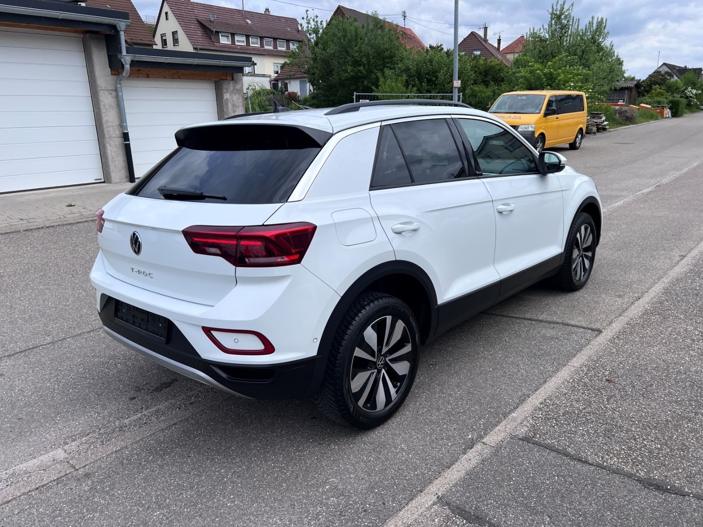 Volkswagen T-Roc 1.0TSI Move - Samsaru's Car Outlet