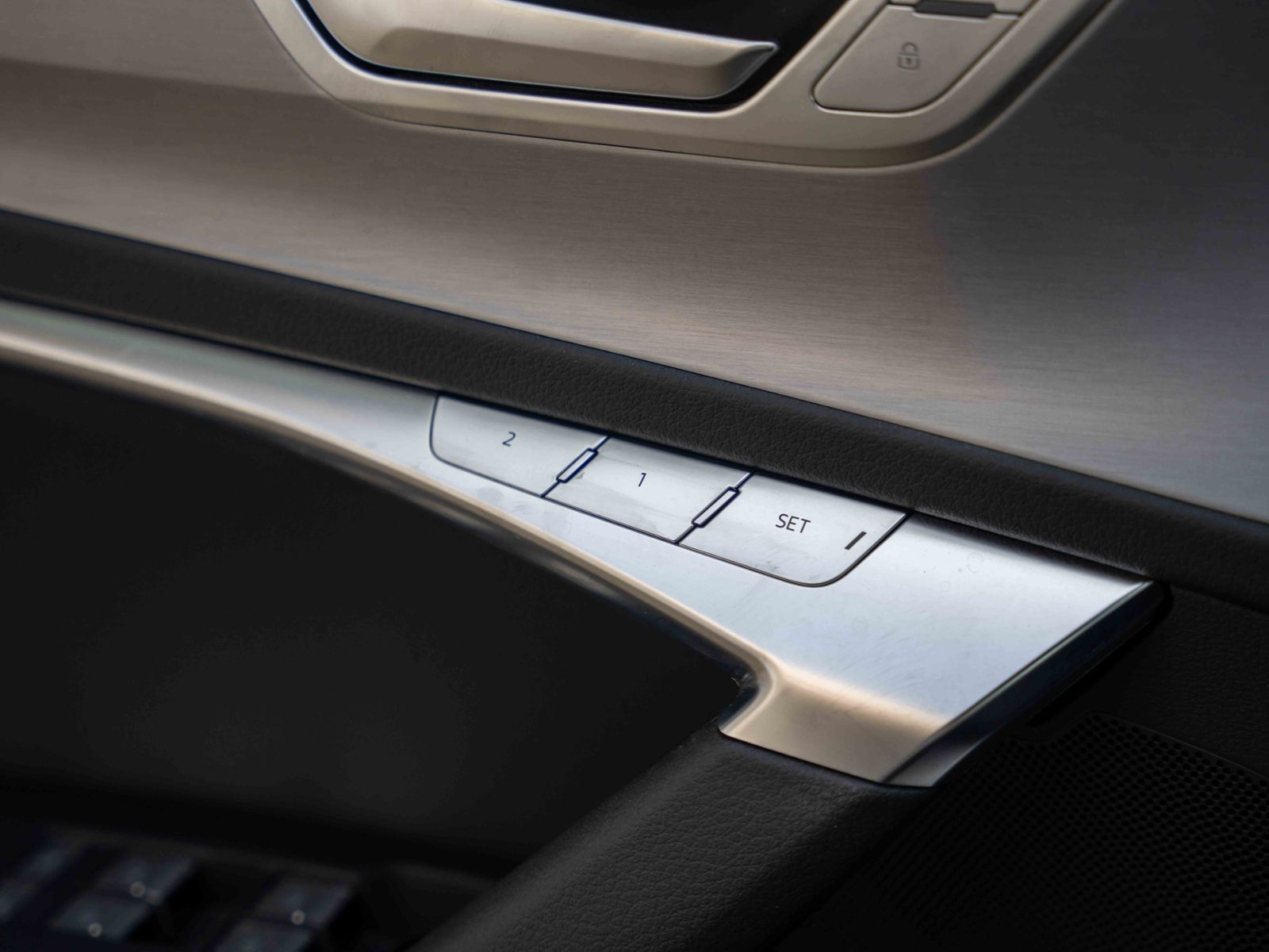 Audi A6 Avant 55 TFSI e quattro sport - Samsaru's Car Outlet