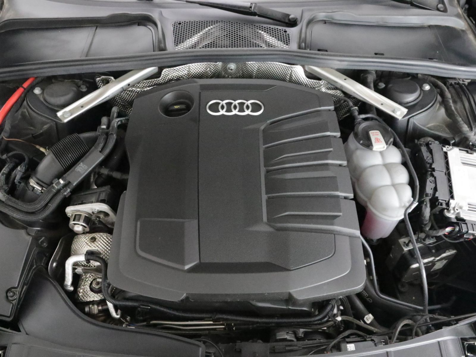 Audi A4 Avant 35 TDI S tronic - Samsaru's Car Outlet