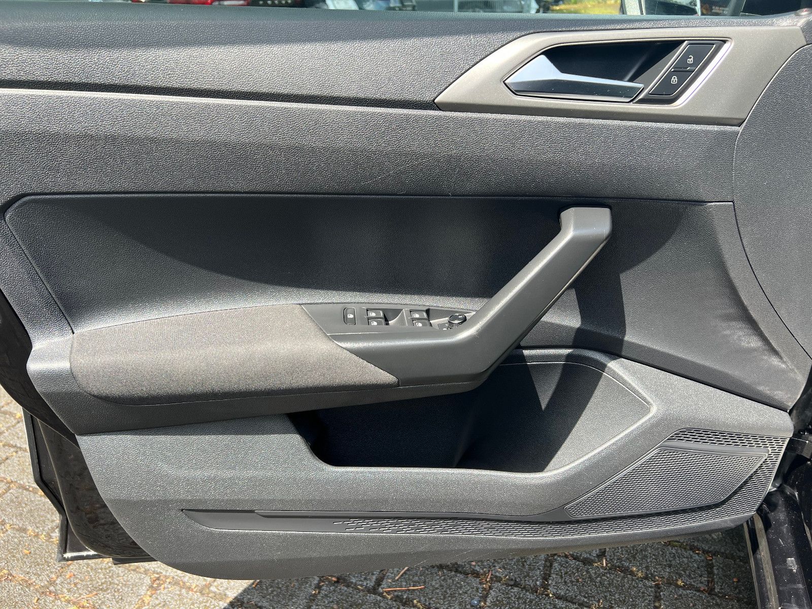 Volkswagen Polo VI Comfortline Aut. - Samsaru's Car Outlet