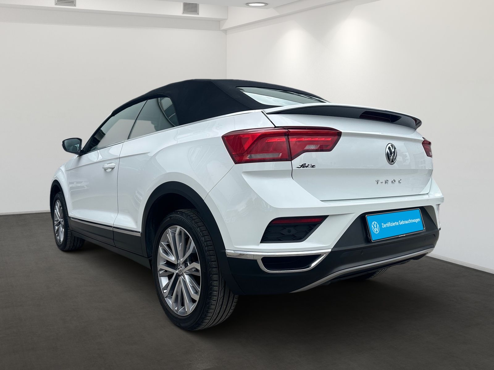 Volkswagen T-Roc Cabriolet 1.0 TSI Style - Samsaru's Car Outlet