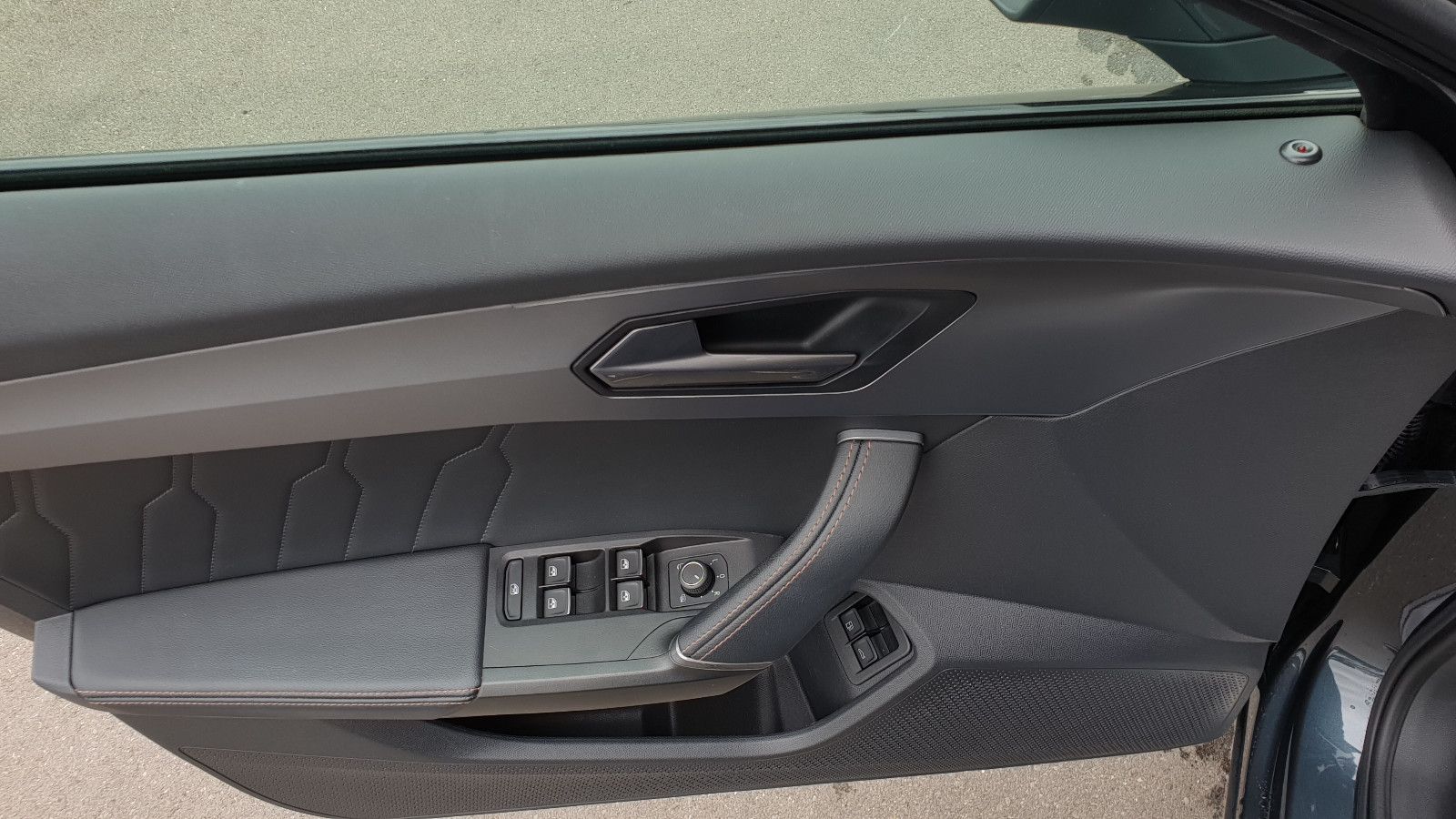 Cupra Formentor 1.4 e-HYBRID VZ DSG Pano/SSL/ACC/AHK