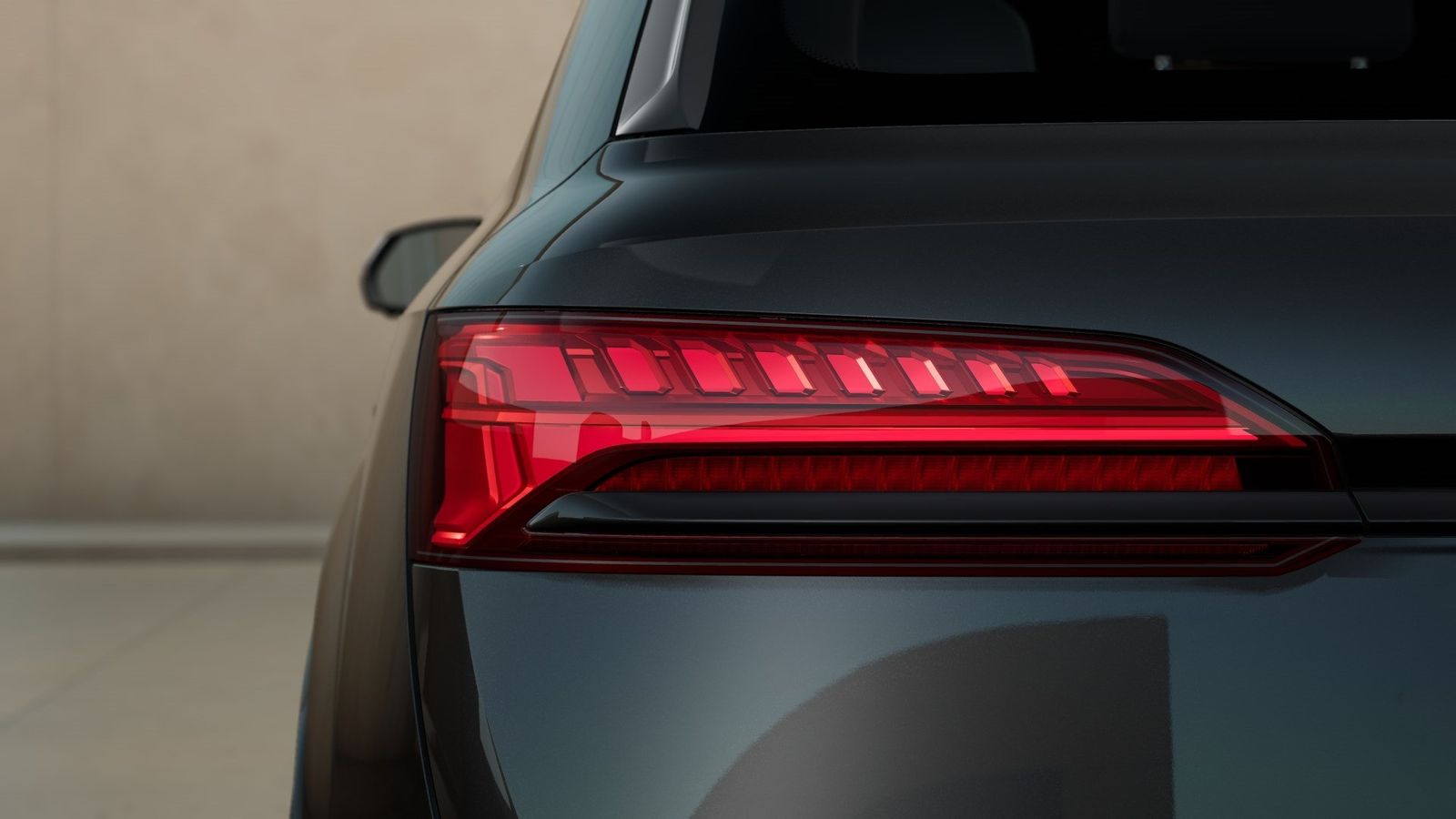 Audi Q7 50 TDI qu S line MATRIX Pano AHK Luft Allradl
