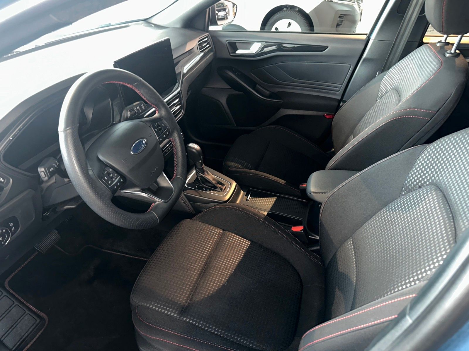 Ford Focus Turnier ST-Line X Automatik 155PS Winter