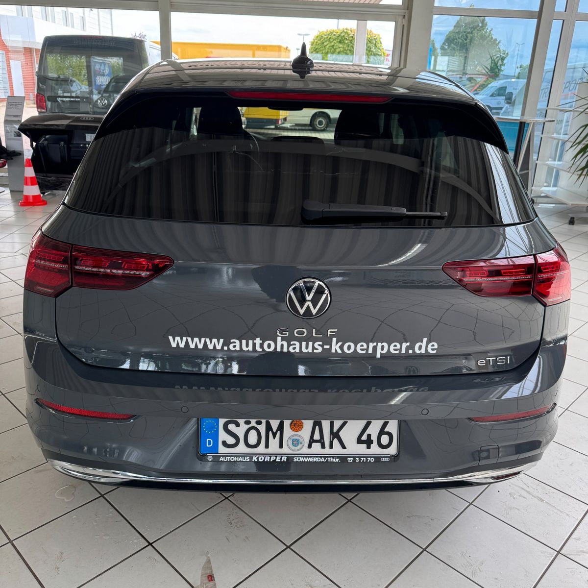 Volkswagen Golf VIII Lim. Life 1.5 eTSI - Samsaru's Car Outlet