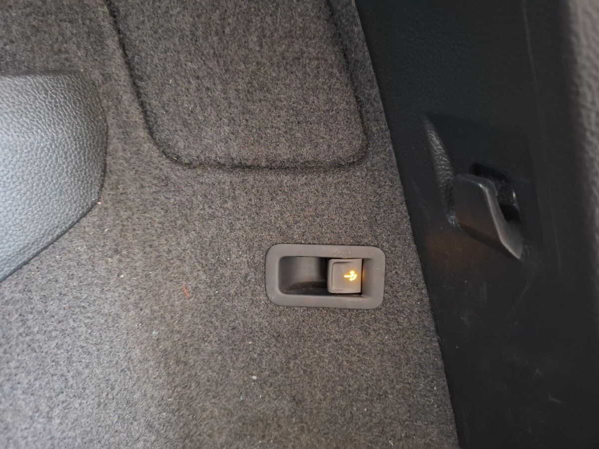 Skoda Karoq 2.0 TSI DSG Sportline 4x4 Standheizung