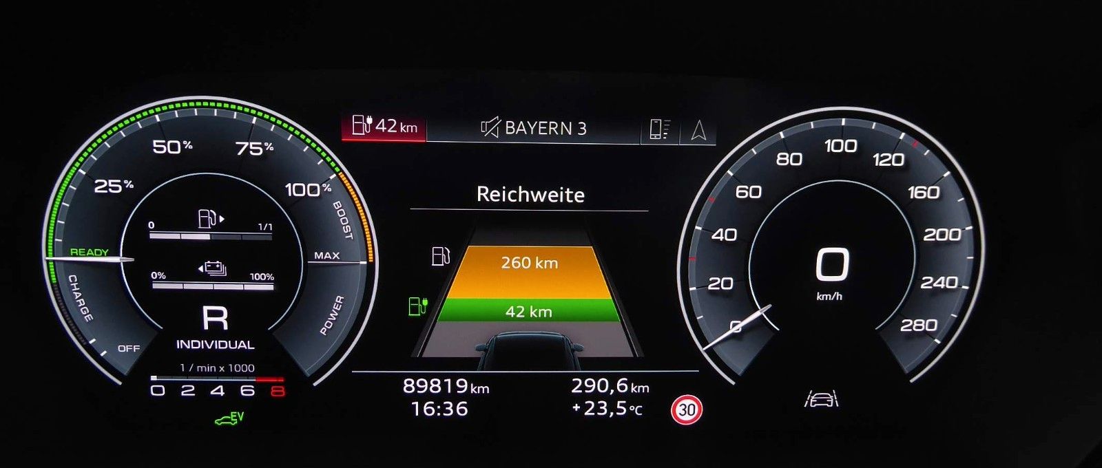 Audi A3 Sportback 45 TFSIe S-LINE/HEAD-UP/VIRTUAl/18"