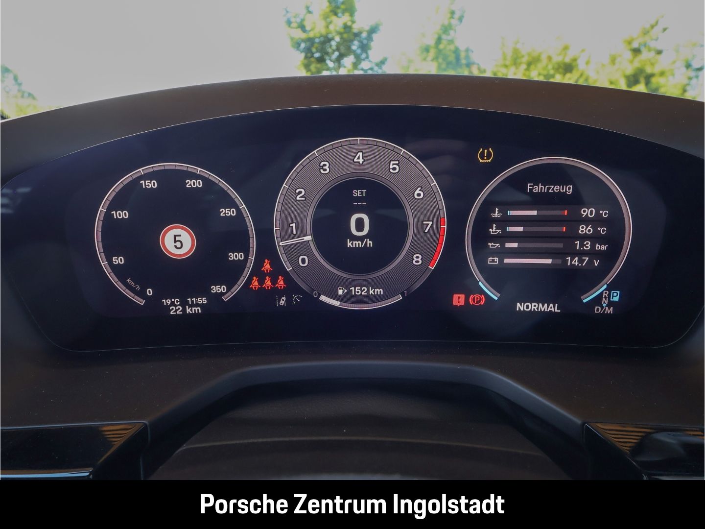 Porsche Panamera GTS, Panoramadach, Hinterachslenkung, e