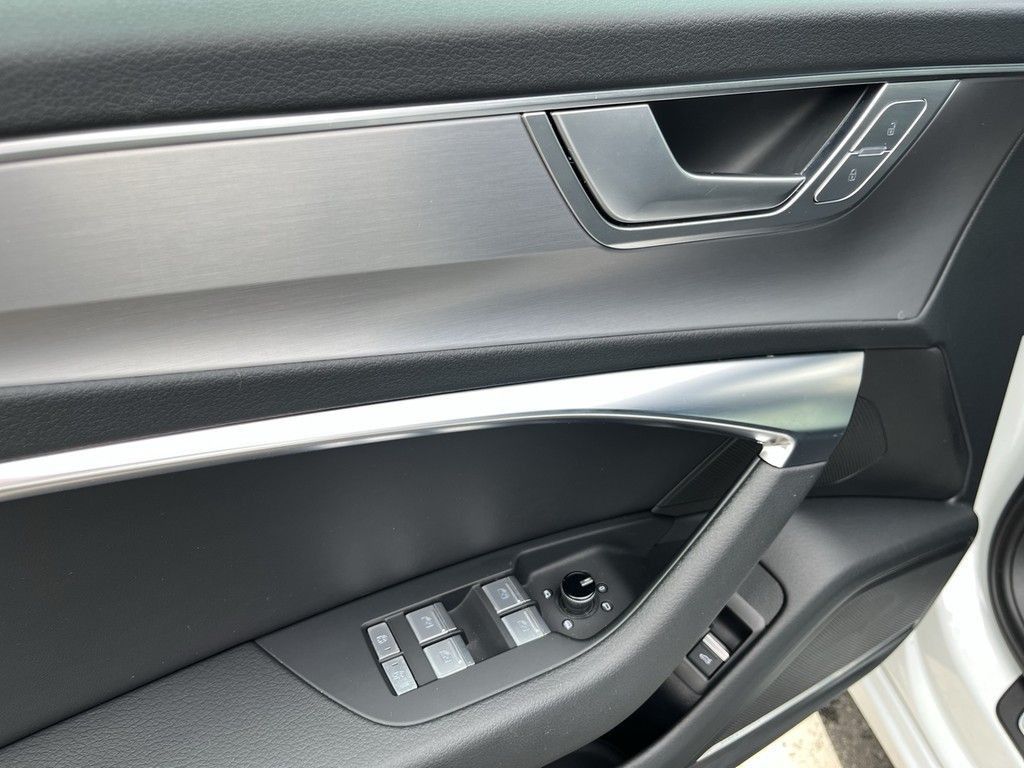 Audi A6 Avant 55 TFSI e quattro 2x S line Matrix AHK