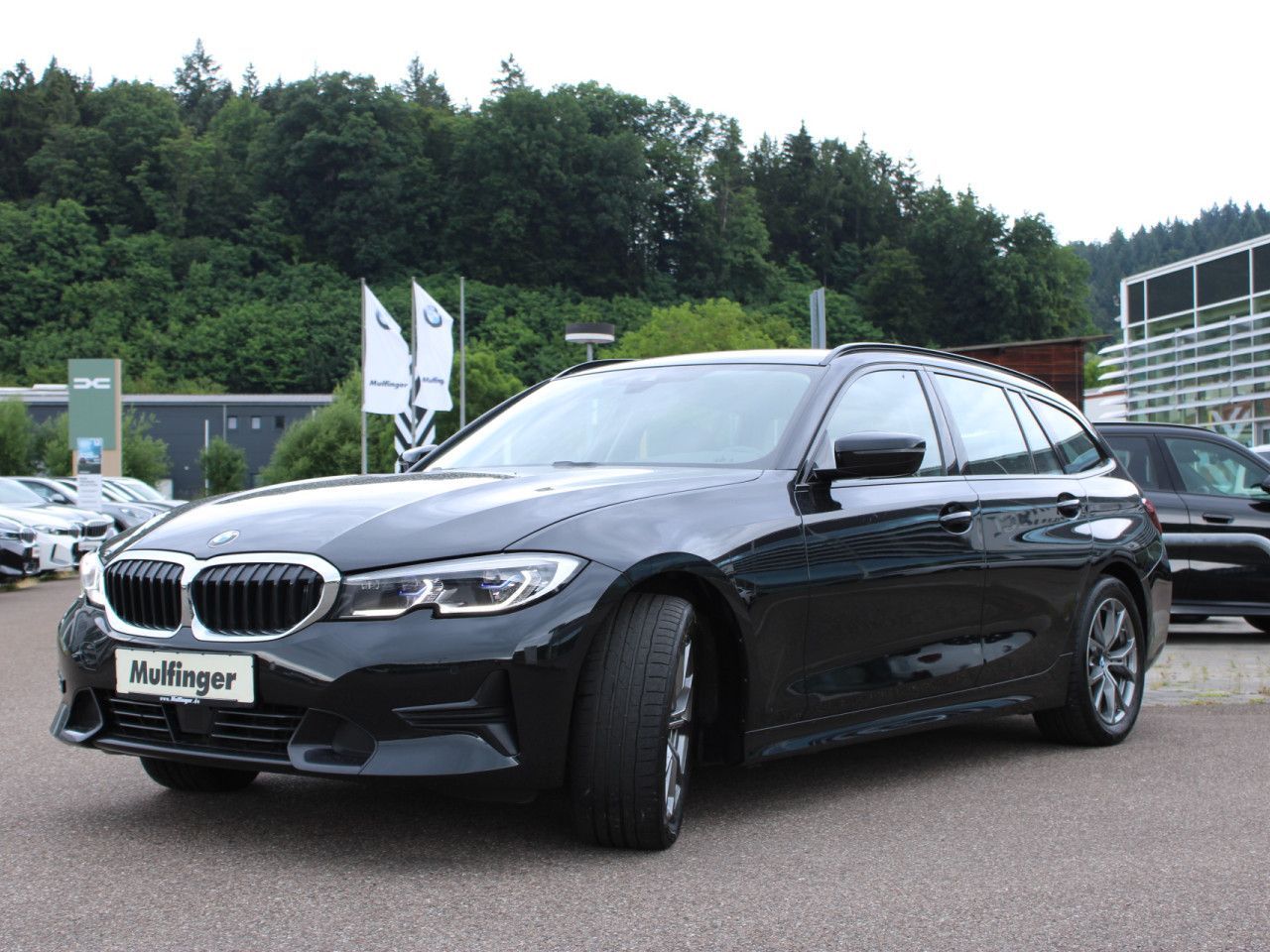 BMW 320d T.Sport - Samsaru's Car Outlet