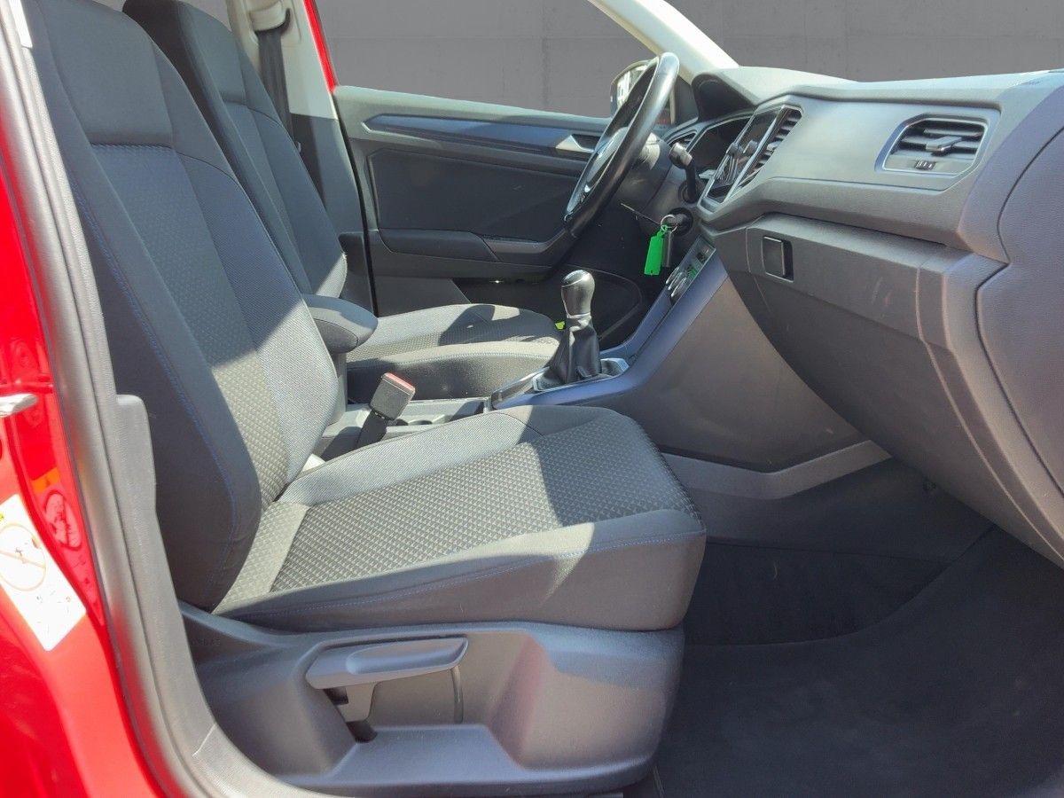 Volkswagen T-Roc 1.5 TSI UNITED - Samsaru's Car Outlet