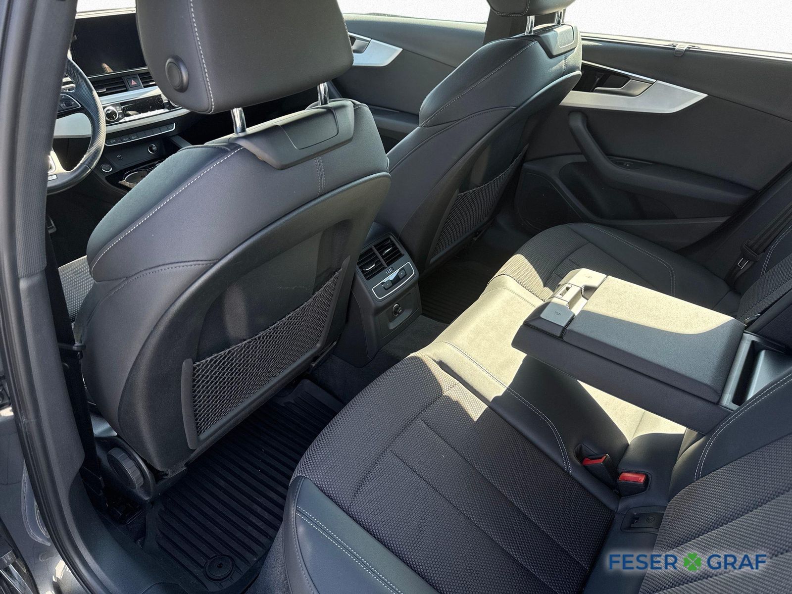 Audi A4 Limousine S line 45 TFSI quattro - Samsaru's Car Outlet