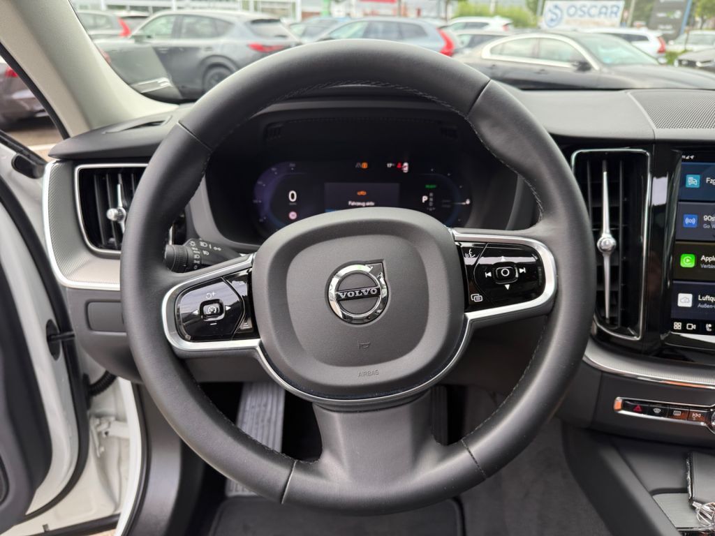 Volvo XC60 T6 AWD Recharge Plus - Samsaru's Car Outlet