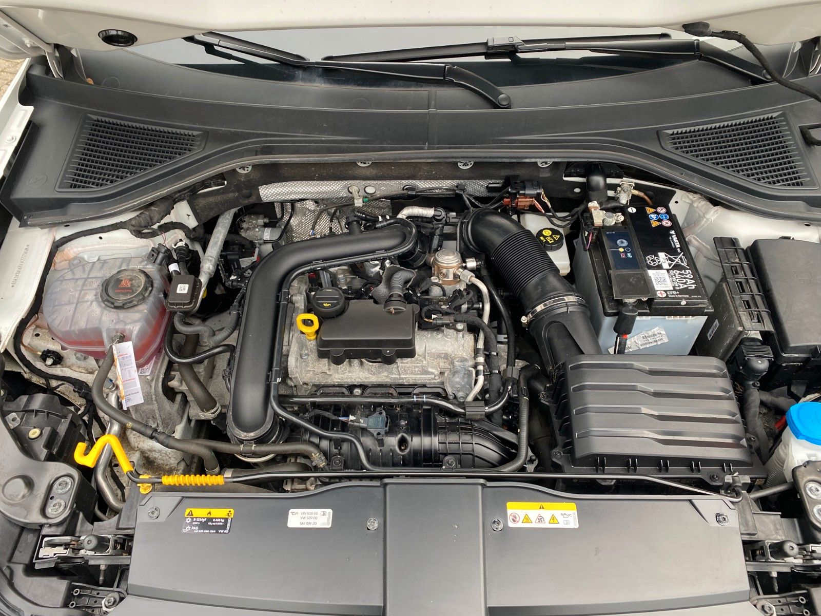 Volkswagen T-Roc Move - Samsaru's Car Outlet
