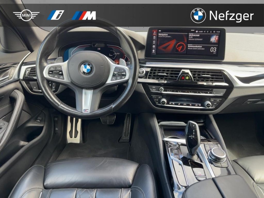 BMW 540 i xDrive Touring M Sport Head-Up Park-Assist