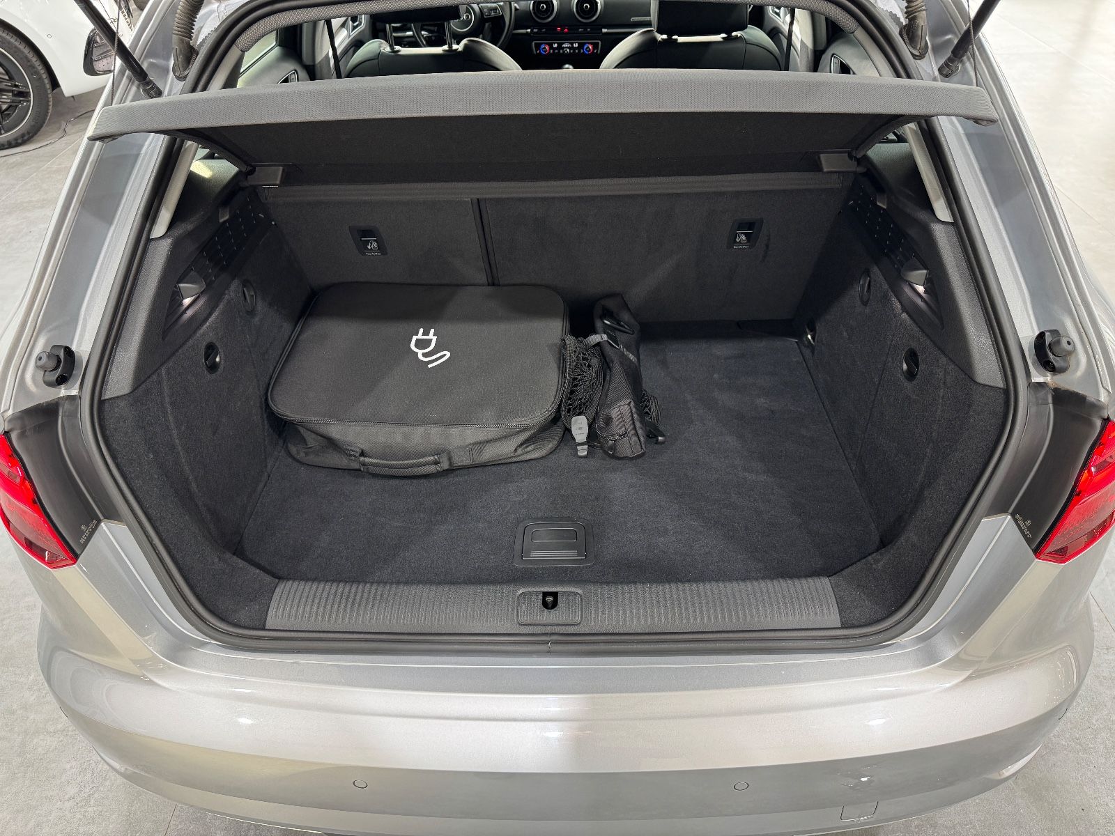 Audi A3 Sportback 40 e-tron sport - Samsaru's Car Outlet