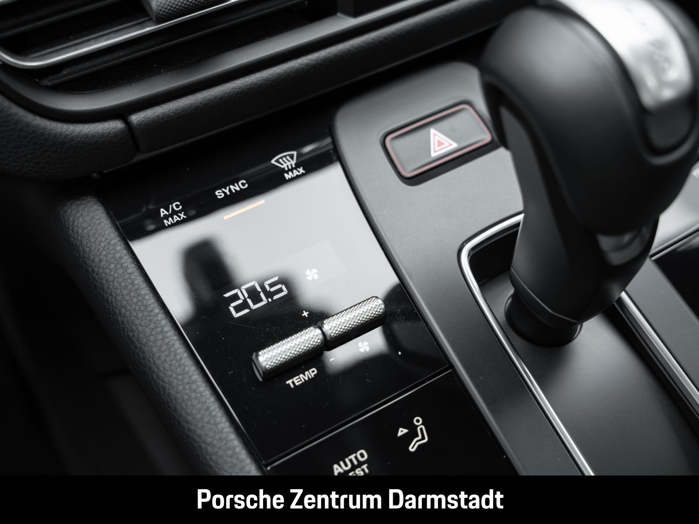 Porsche Macan - Samsaru's Car Outlet