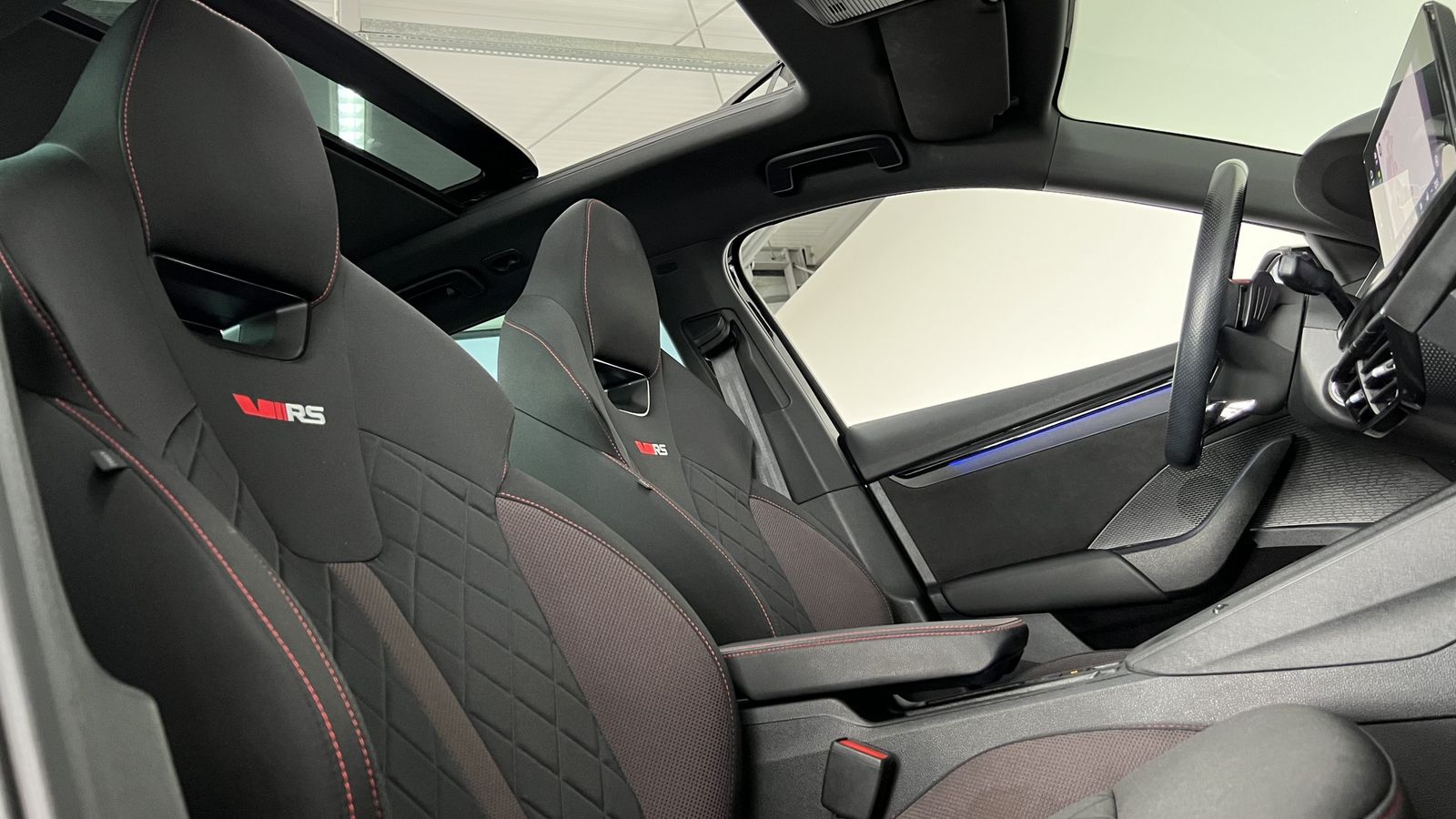 Skoda Octavia Combi RS First Edition - Samsaru's Car Outlet