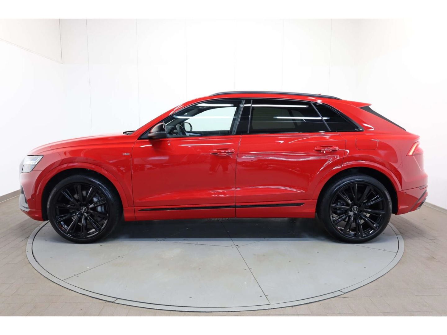 Audi Q8 55 TFSI e quattro S line