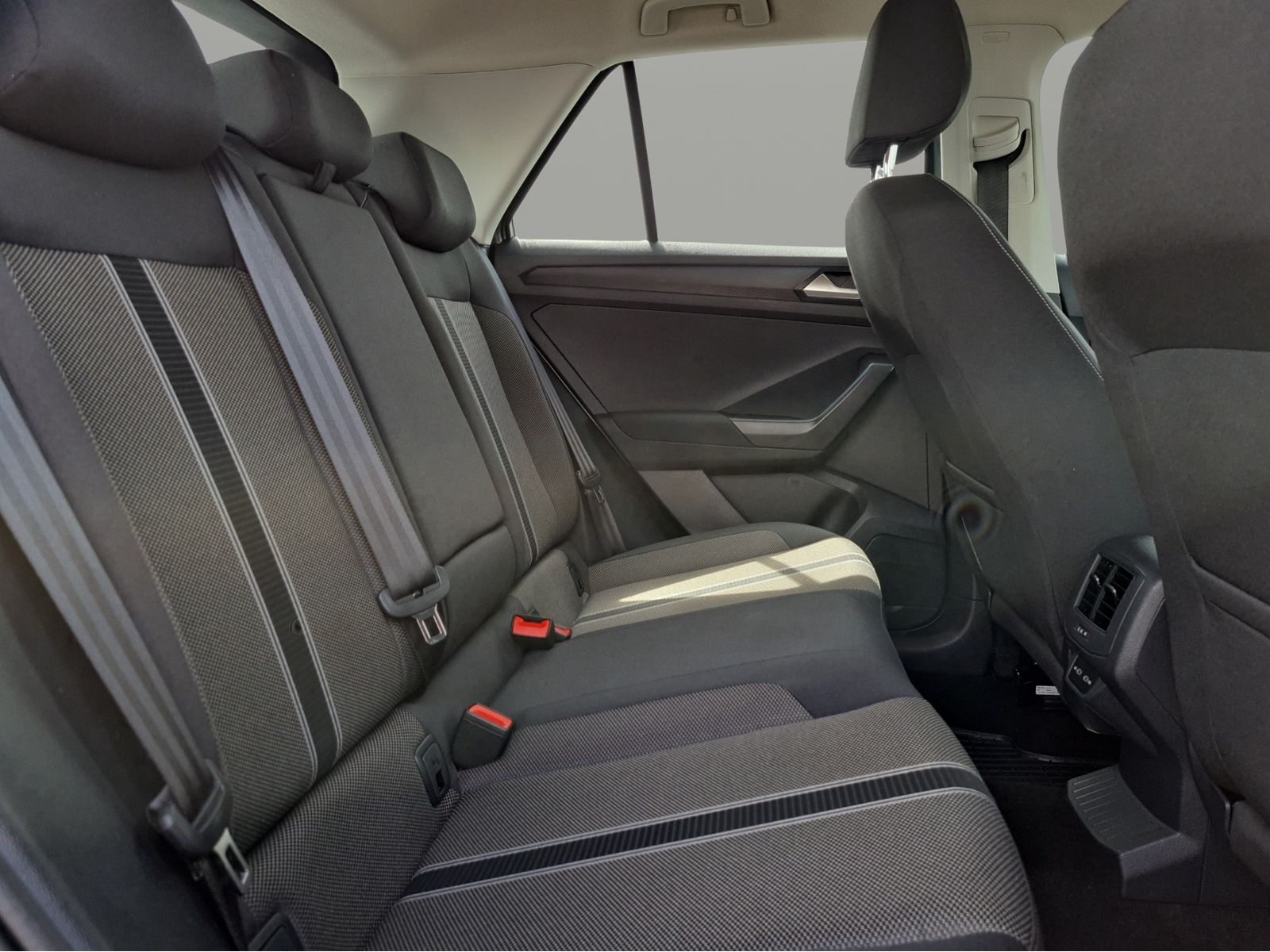 Volkswagen T-ROC 1.5 TSI Style - Samsaru's Car Outlet