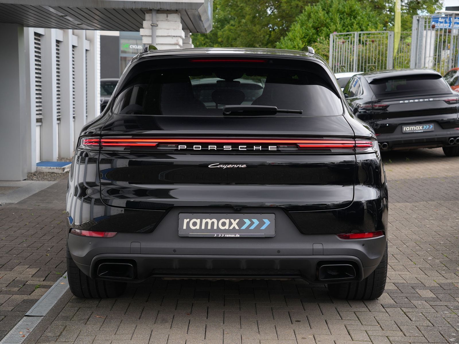 Porsche E-Hybrid MY24-INNODRIVE-ACC-LUFTF.-PANO-BOSE-RS