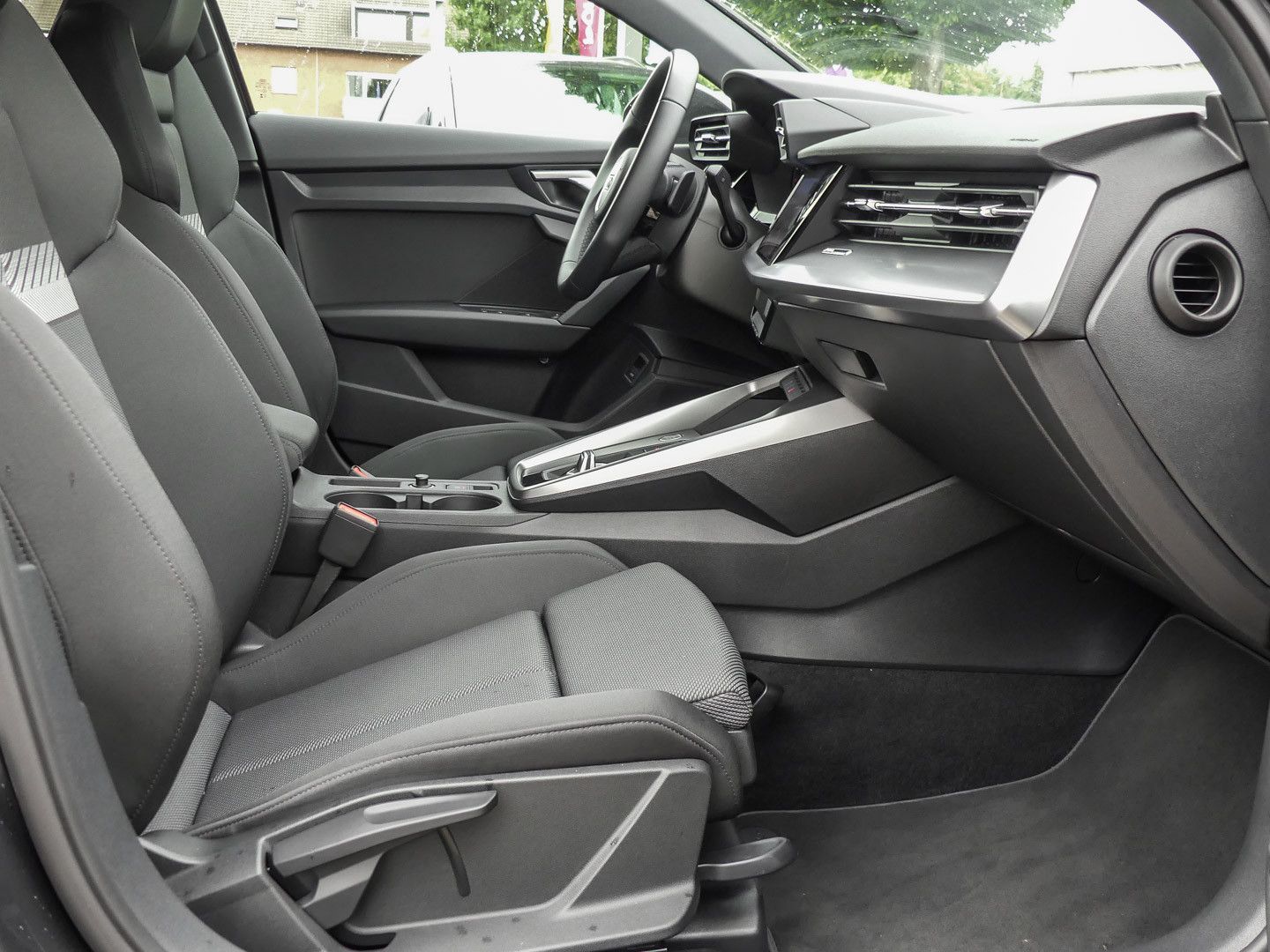 Audi A3 Sportback 30 TFSI S line - Samsaru's Car Outlet