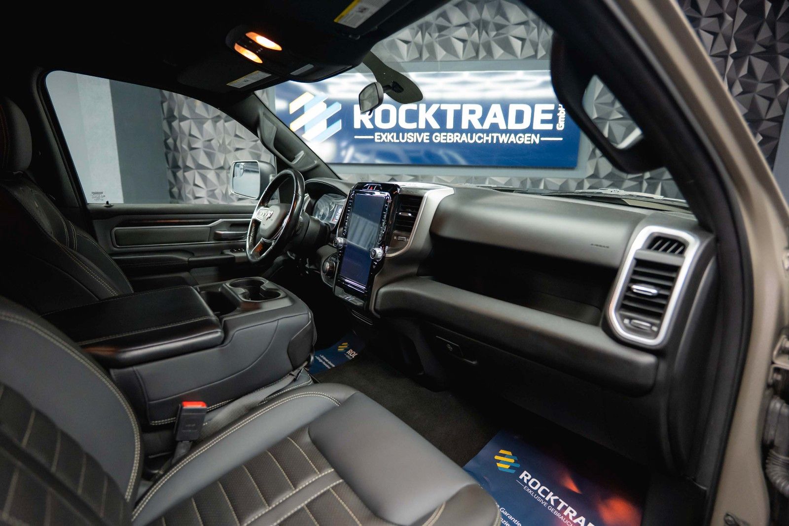 Dodge RAM 5.7 V8 HEMI 4x4 OFFROAD LONGBED RAPTOR Style