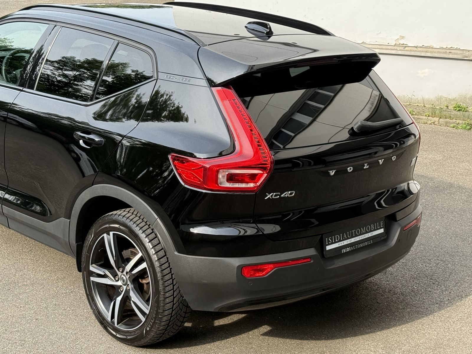 Volvo XC40 R Design Expression Recharge Plug-In Hybrid