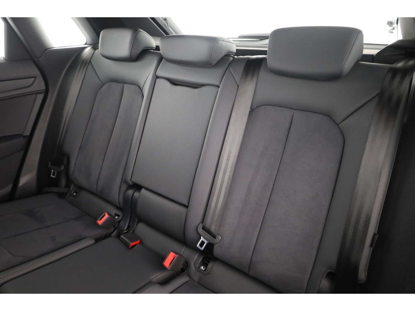 Audi Q3 35 TDI quattro S line - Samsaru's Car Outlet