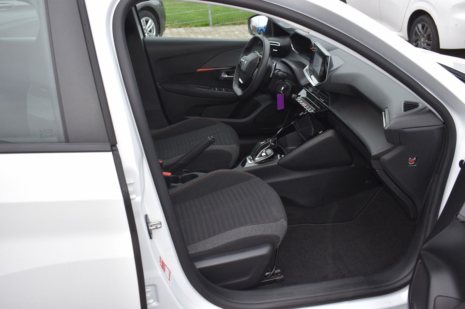 Peugeot 208 ActivePack 100 - Samsaru's Car Outlet