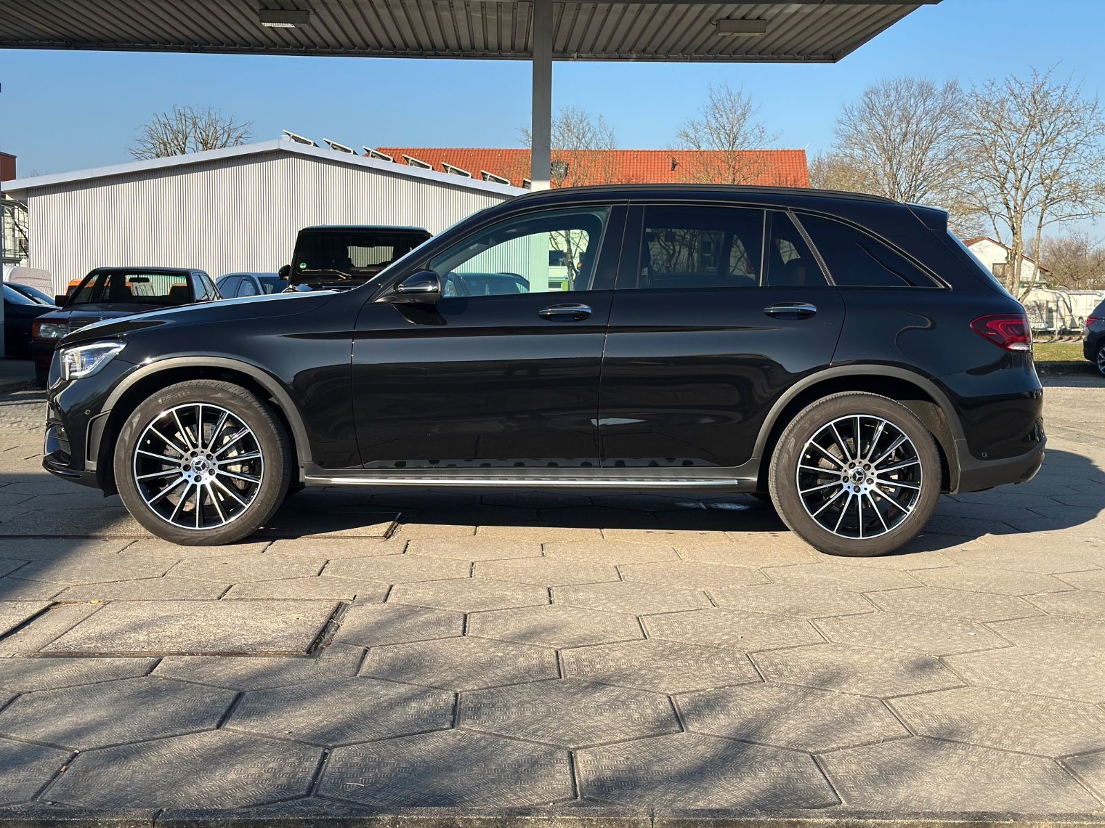 Mercedes-Benz GLC 300 d AMG 4M - Samsaru's Car Outlet