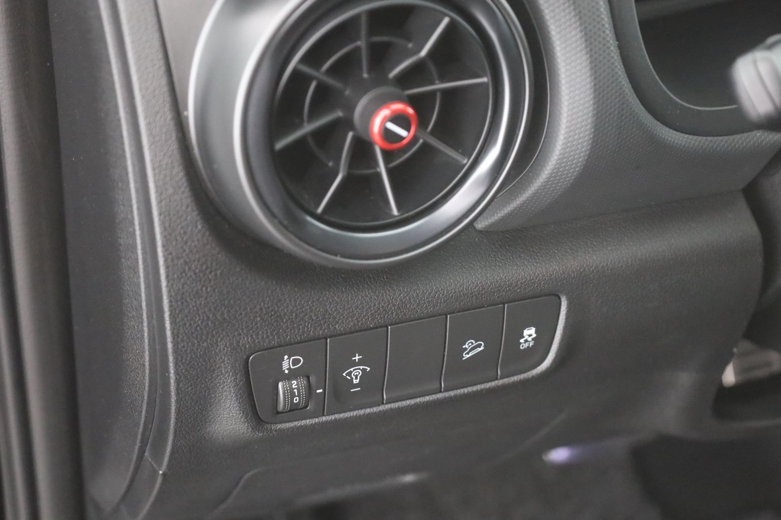 Hyundai Kona 1.6 T-GDI N Line - Samsaru's Car Outlet