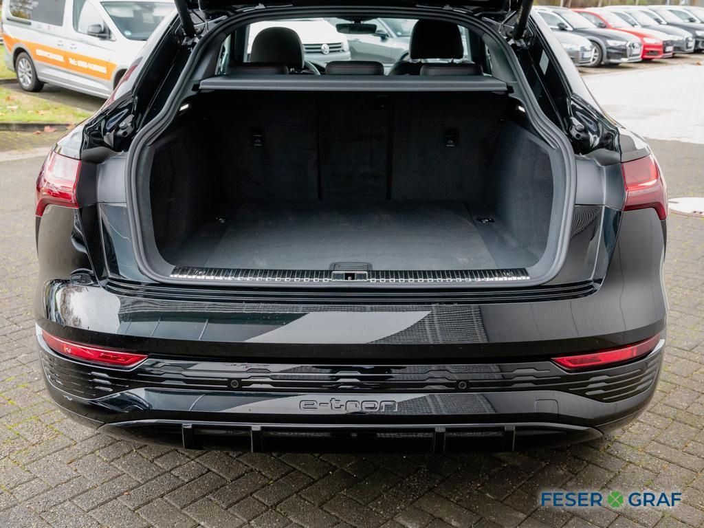 Audi Q8 Sportback e-tron 50 2x S line - Samsaru's Car Outlet