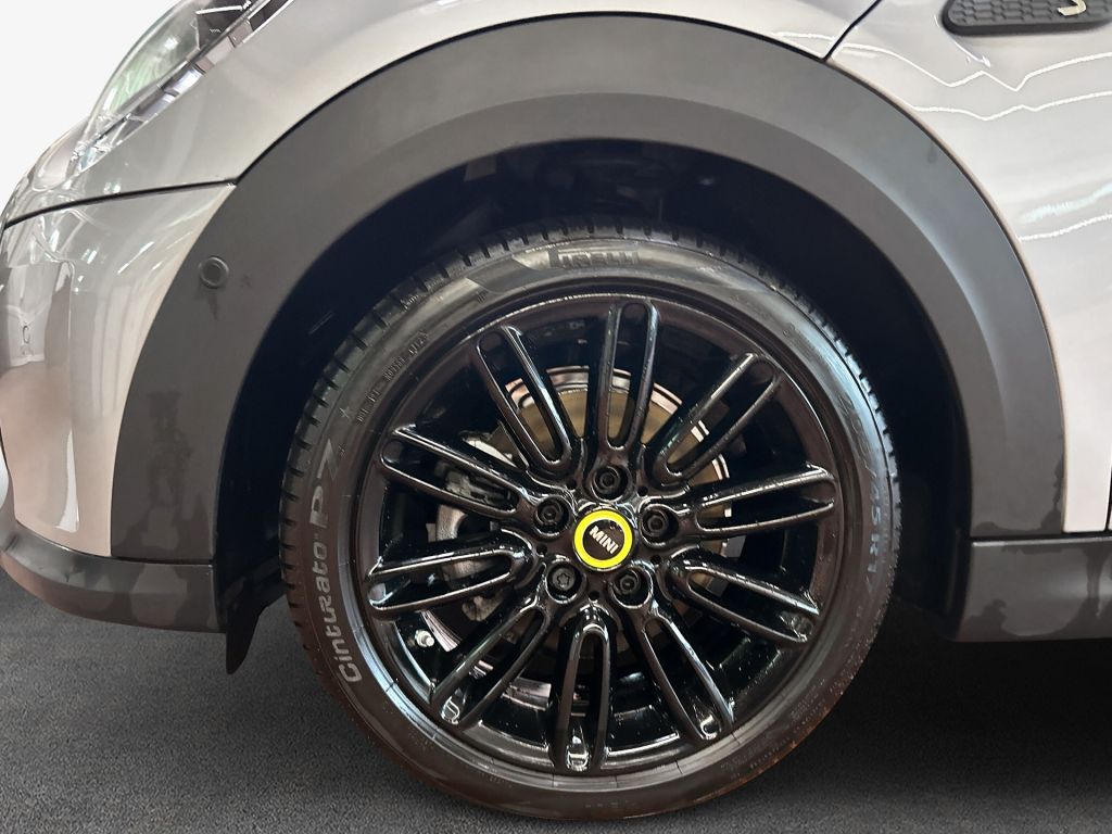 MINI Cooper SE MINI Yours Trim - Samsaru's Car Outlet