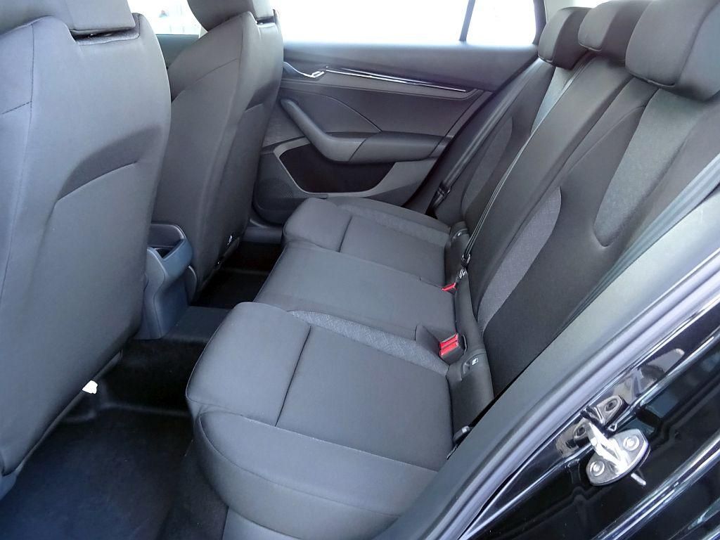 Skoda Octavia Combi 1.0 TSI - Samsaru's Car Outlet