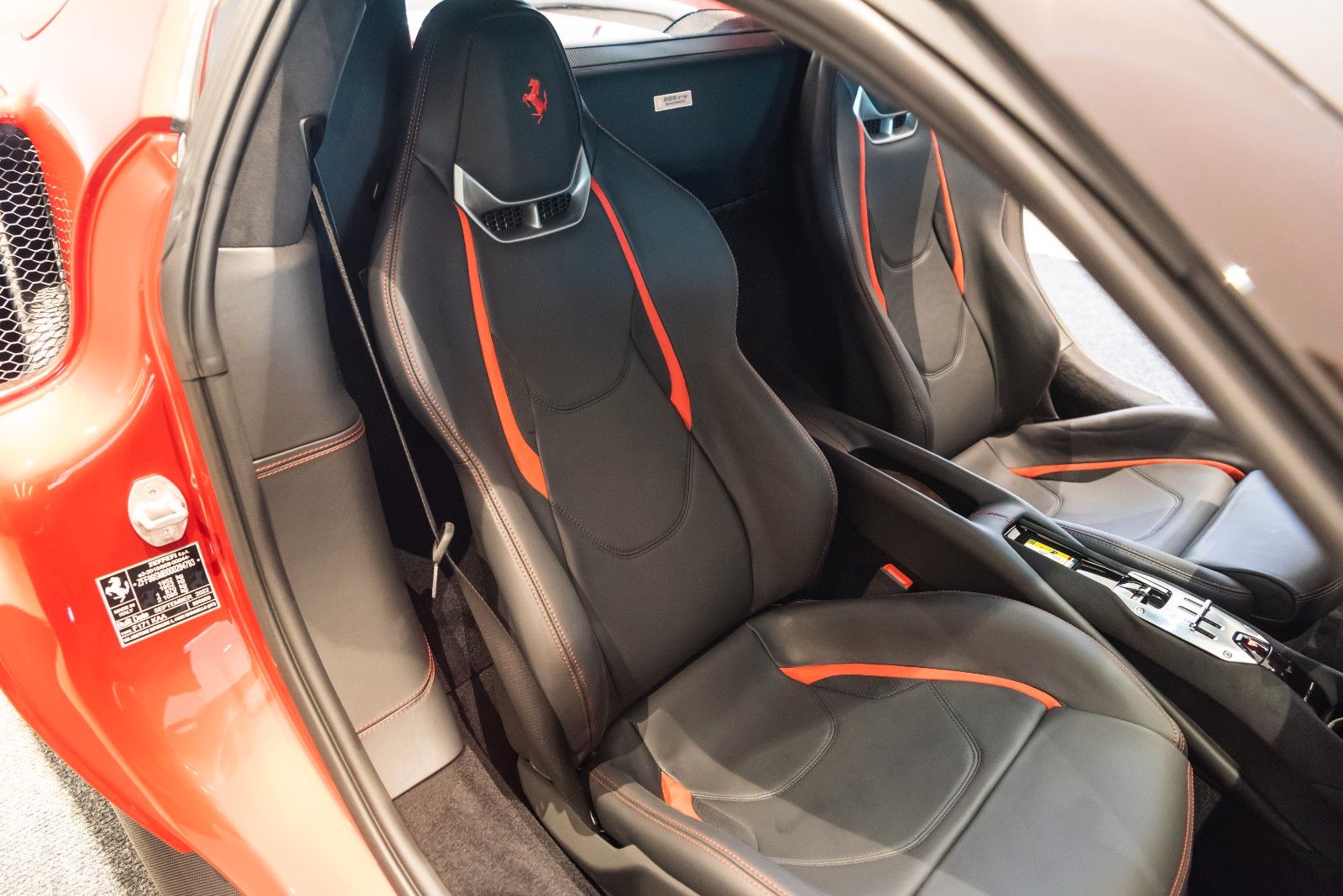 Ferrari 296 GTB *CARBON, WARRANTY 11/2027*