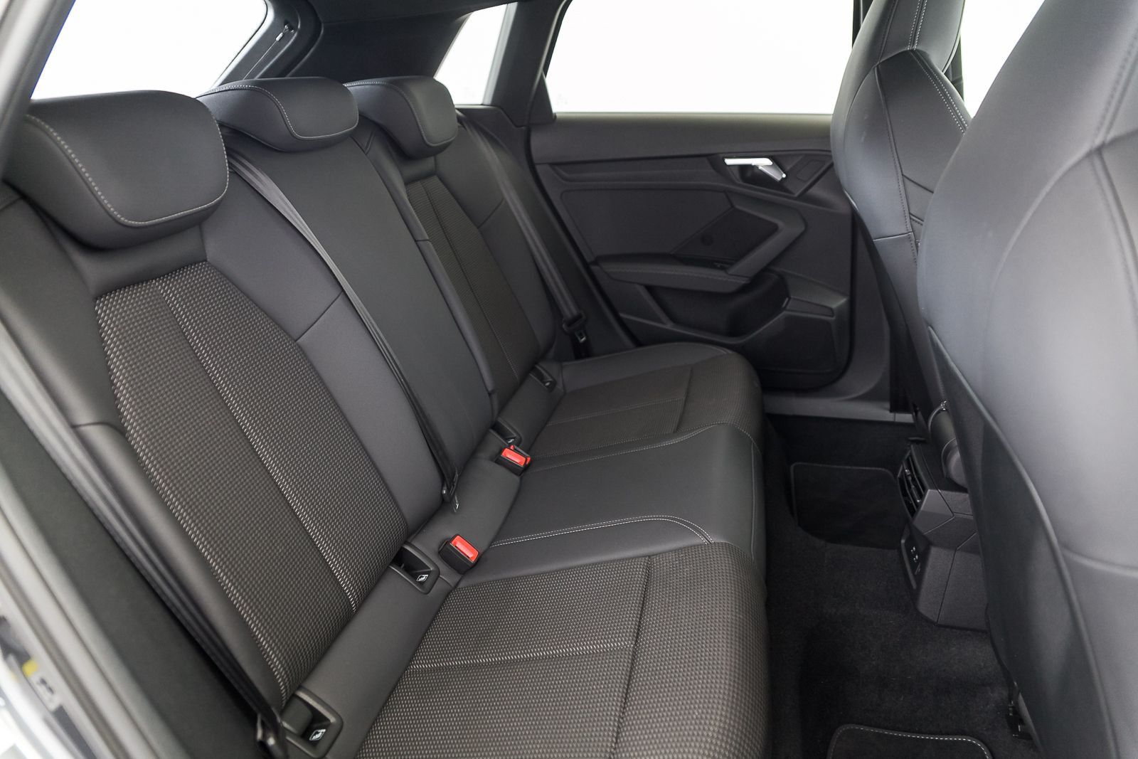 Audi A3 Sportback TFSI e S line - Samsaru's Car Outlet
