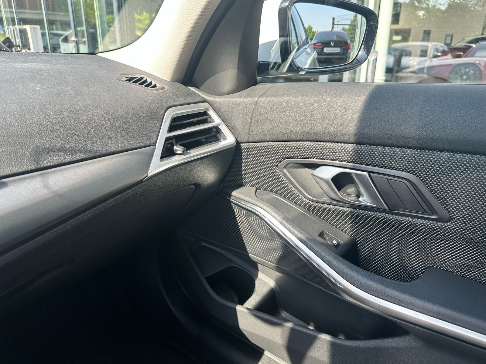 BMW 318i Touring DrivingAssist Stop&Go HeadUp AHK