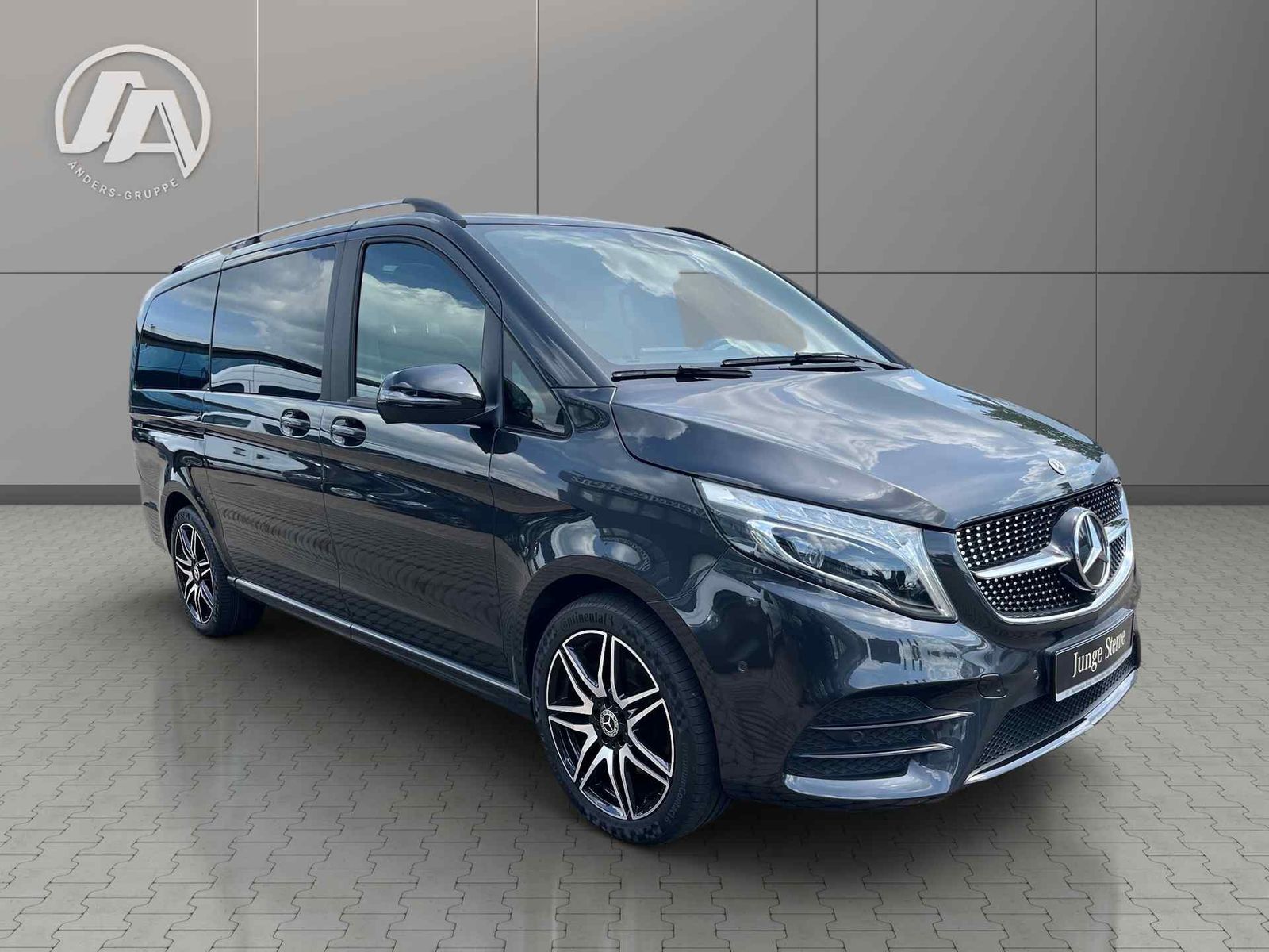 Mercedes-Benz V 300 AMG 4MATIC - Samsaru's Car Outlet