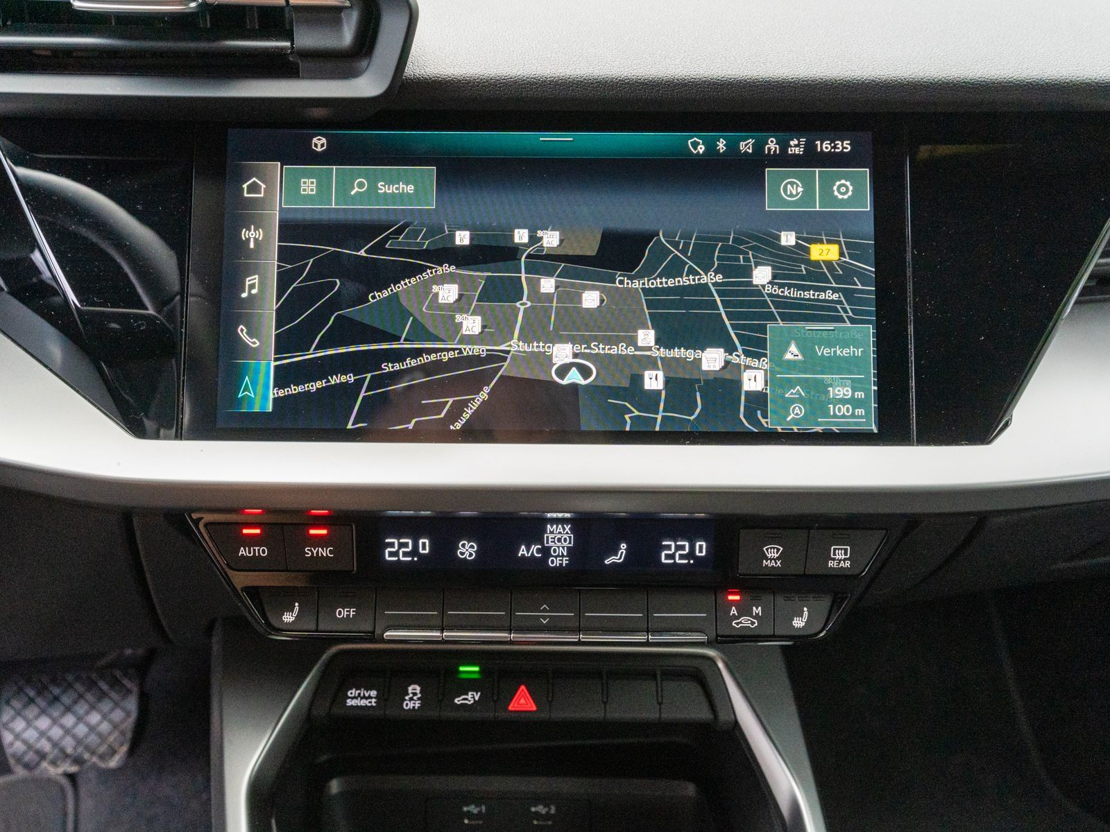 Audi A3 Sportback 40 TFSI e Stronic LED Navi RFK HUD