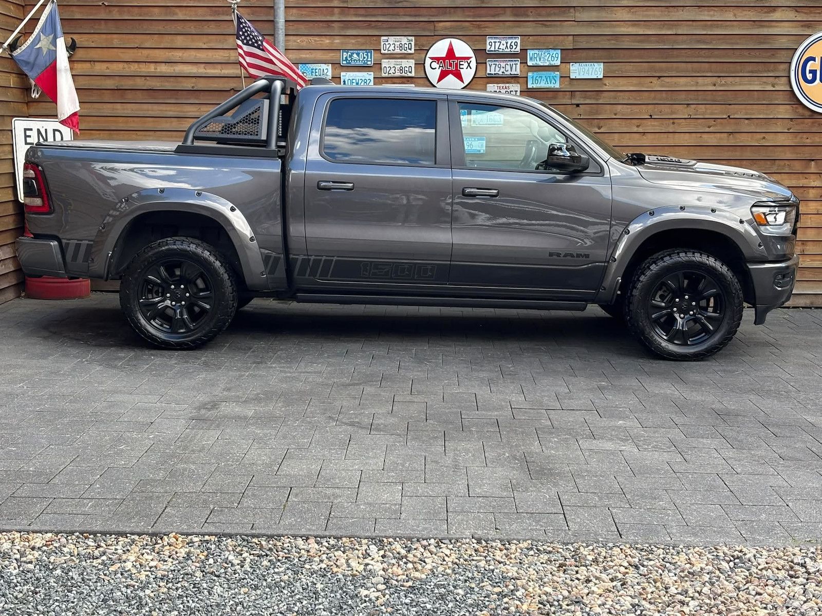 Dodge RAM 1500 Laramie 5.7L AHK Memory 4x4 Alpine LPG