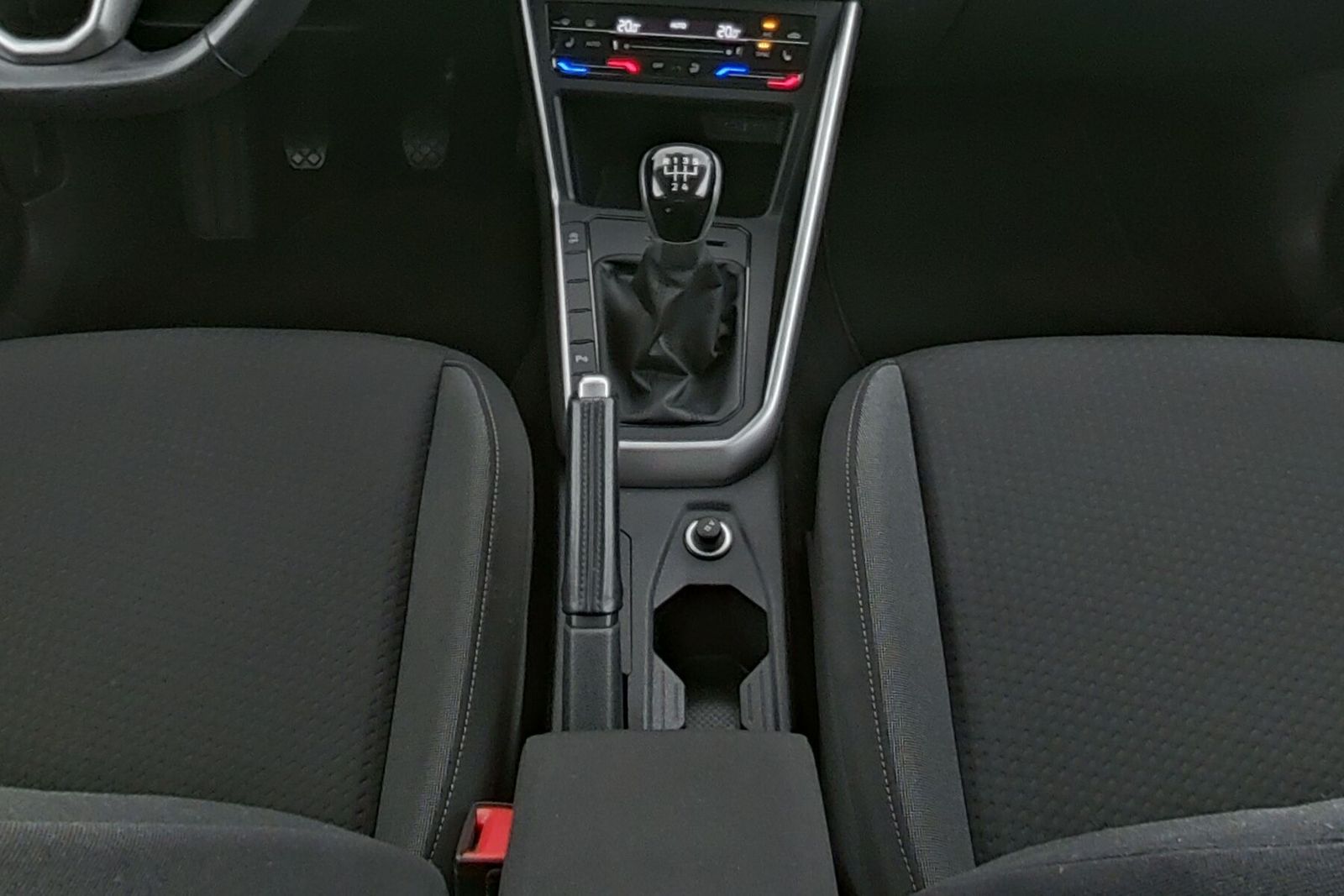 Volkswagen Taigo 1.0 TSI Life - Samsaru's Car Outlet