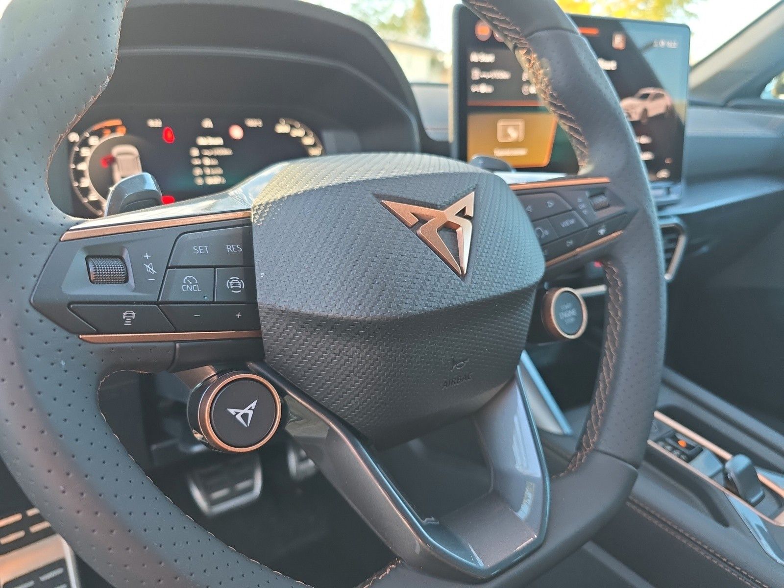 Cupra Formentor 1.5 eTSI DSG - Samsaru's Car Outlet
