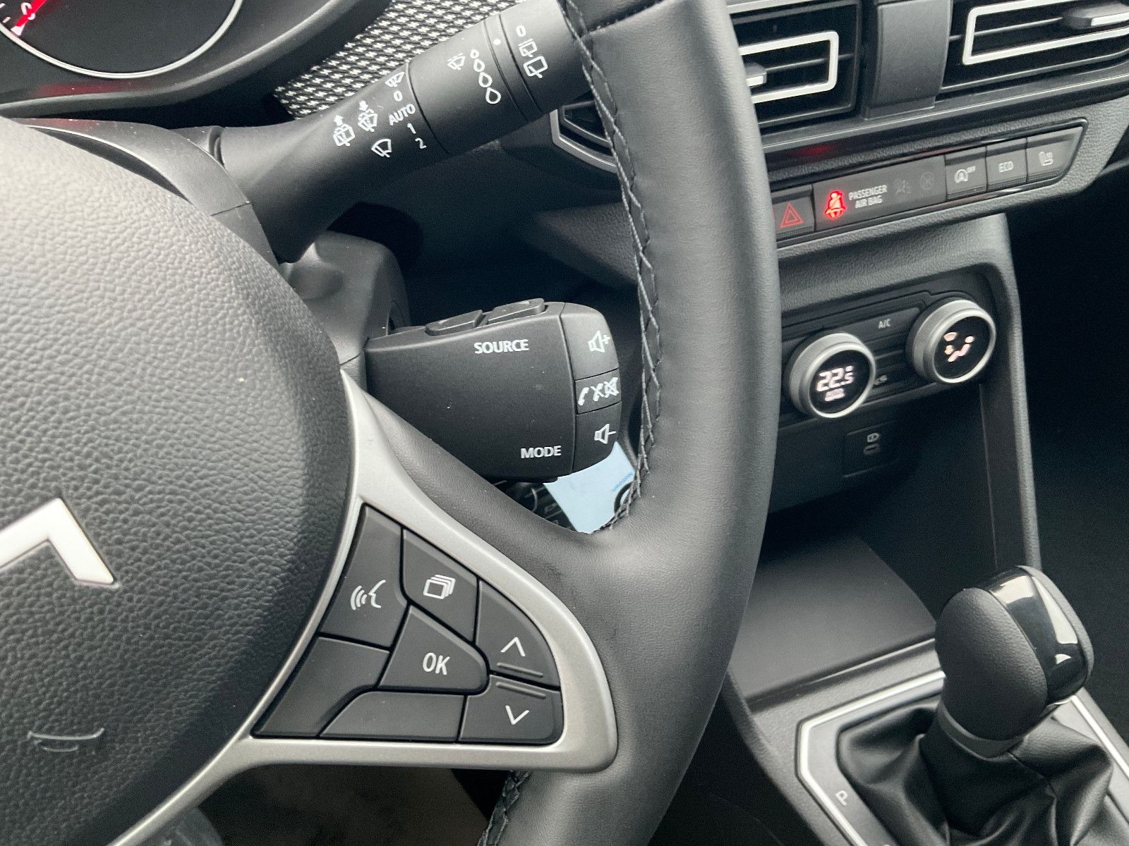 Dacia Sandero 1.0 TCe DSG Expression*Navi*LED*SHZ*Kame